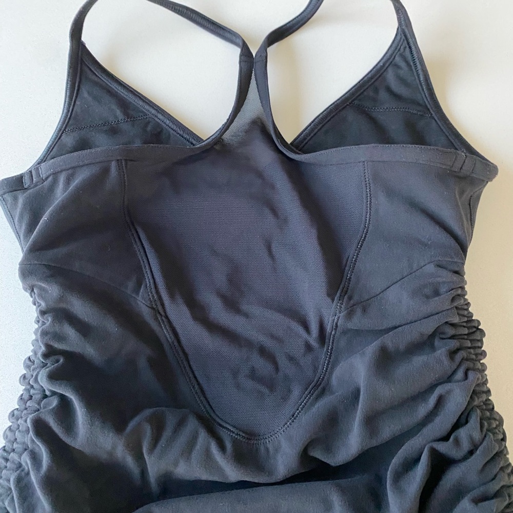 Lululemon full freedom tank black Sz 2 - Picture 2 of 7